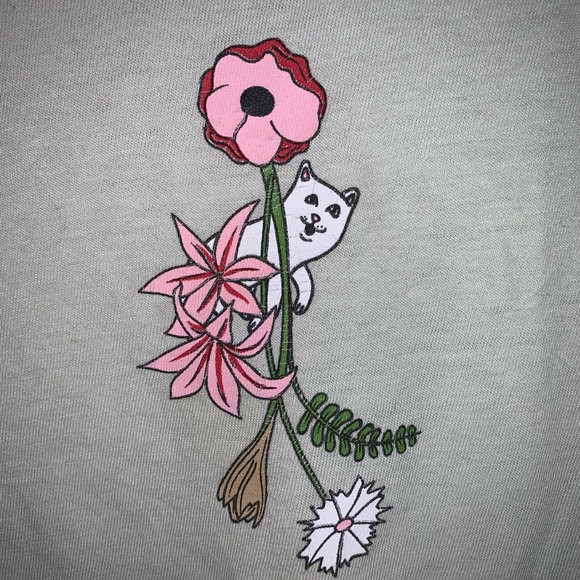 Rip N Dip light green floral cats tee - Picture 2 of 4